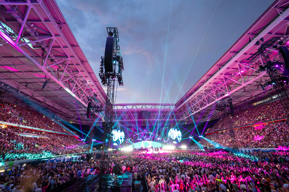 Sooner Routhier debuts PROTEUS ATLAS on Coldplay’s “Music of the Spheres” Tour